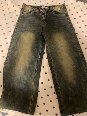 Aelfric Eden Men's Relaxed Wide-Leg Jeans in Faded Blue and Yellowed Wash